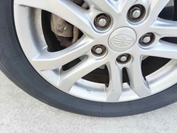 [南通·吉A] 二手奔腾奔腾B502016款 1.6L 手动豪华型