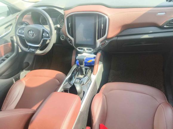 [济南·鲁A] 二手中华中华V62018款 1.5T 自动豪华型