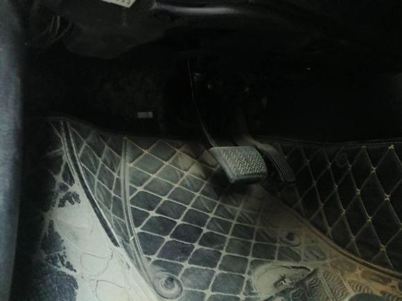 [青岛·鲁U] 二手丰田雷凌2021款 双擎 1.8H E-CVT豪华版