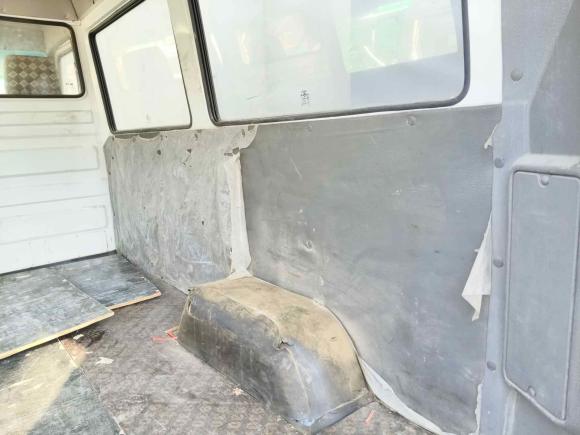 [西安·陕A] 二手依维柯依维柯得意2009款 2.8T-V35基本型