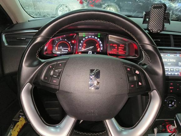 [深圳·粤B] 二手DSDS 5LS2015款 1.6T 豪华版THP160