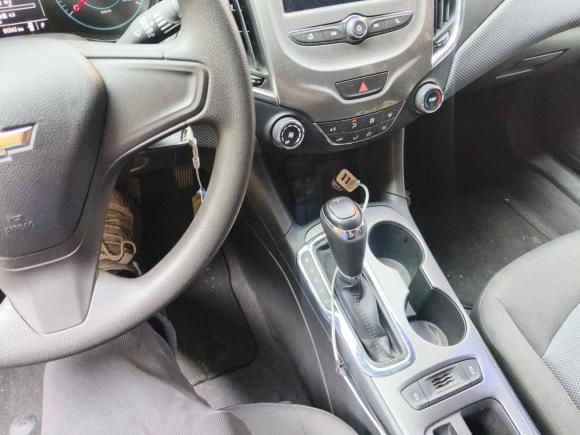 [武汉·鄂A] 二手雪佛兰科鲁兹2018款 320 自动先锋天窗版