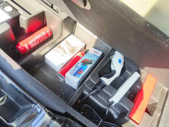 [济南·鲁A] 二手长安长安UNI-K 智电iDD2022款 蓝鲸iDD 130km 1.5T 尊贵型