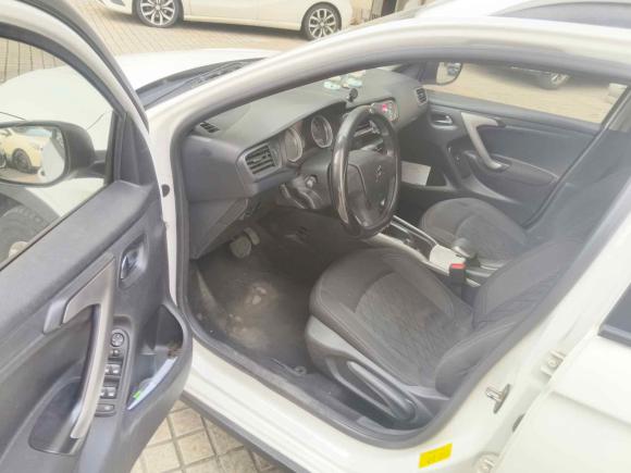 [南昌·赣M] 二手雪铁龙雪铁龙C3-XR2015款 1.6L 自动时尚型