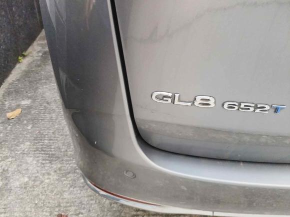 [深圳·粤B] 二手别克别克GL82022款 陆上公务舱 652T 豪华型