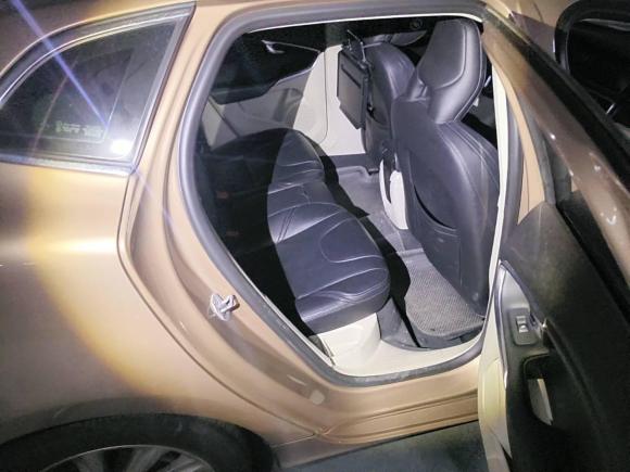 [苏州·苏E] 二手沃尔沃沃尔沃V402014款 2.0T 智雅版