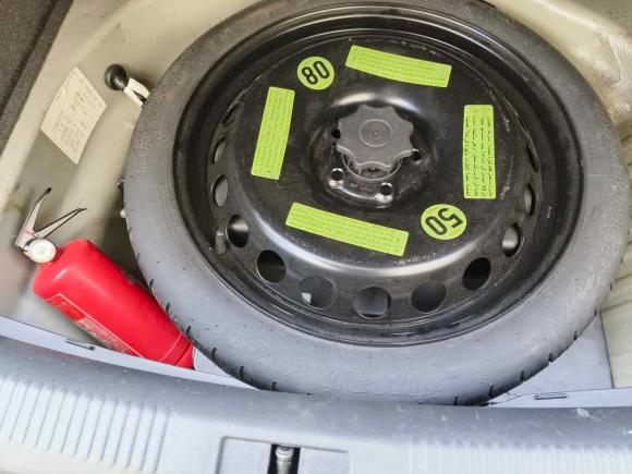 [无锡·苏B] 二手奥迪奥迪A4L2013款 35 TFSI 自动标准型