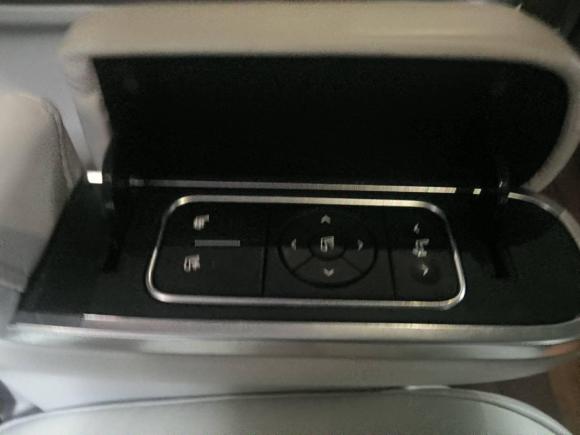 [上海·沪B] 二手广汽传祺传祺M82018款 320T 尊贵版