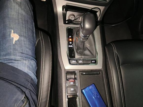 [武汉·鄂A] 二手荣威荣威RX52018款 20T 两驱自动互联网智尊版