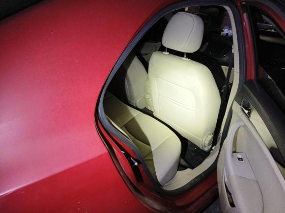 [成都·川A] 二手荣威荣威3602015款 1.5L 自动豪华版