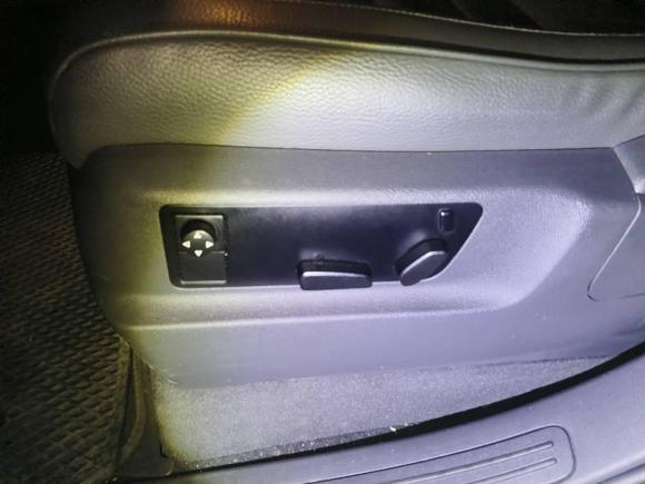 [深圳·粤B] 二手大众途锐2006款 3.2L 顶级版