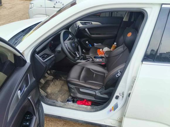 [义乌·浙G] 二手长安长安CS35PLUS2018款 1.6L 手动酷联版 国V