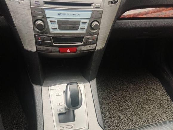 [青岛·鲁B] 二手斯巴鲁傲虎2011款 2.5i豪华版