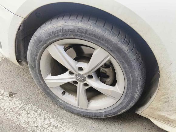 [西安·陕U] 二手奥迪奥迪A4L2020款 35 TFSI 时尚动感型