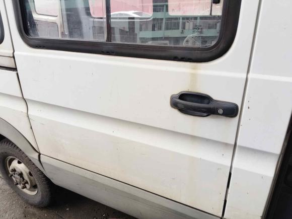 [苏州·苏E] 二手依维柯依维柯褒迪2012款 2.5T-A32 基本型