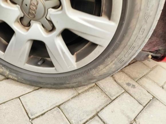 [青岛·浙B] 二手奥迪奥迪A4L2011款 2.0 TFSI 标准型