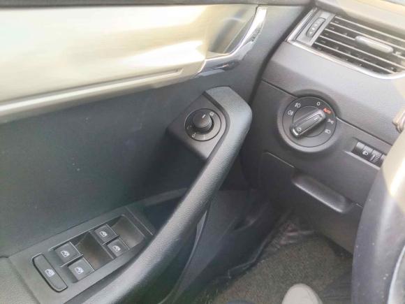 [上海·苏E] 二手斯柯达明锐2018款 TSI230 DSG豪华版