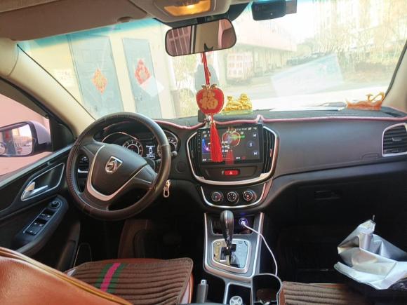 [青岛·鲁B] 二手宝骏宝骏5602017款 1.8L iAMT舒适型