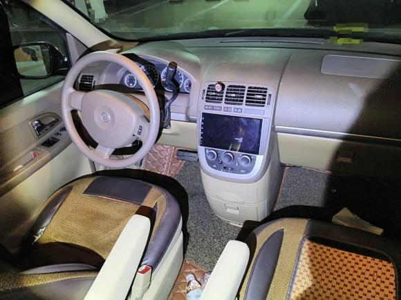 [济南·鲁A] 二手别克别克GL82014款 2.4L 经典版