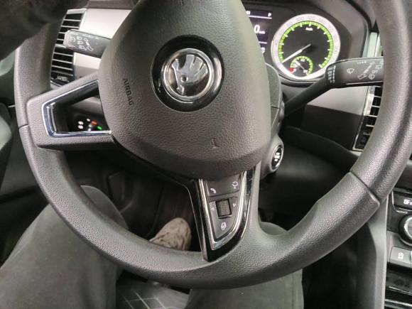 [上海·沪A] 二手斯柯达柯迪亚克2017款 TSI330  5座两驱舒适版