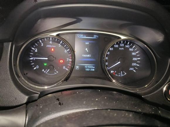 [西安·陕A] 二手日产奇骏2015款 2.0L CVT舒适MAX版 2WD