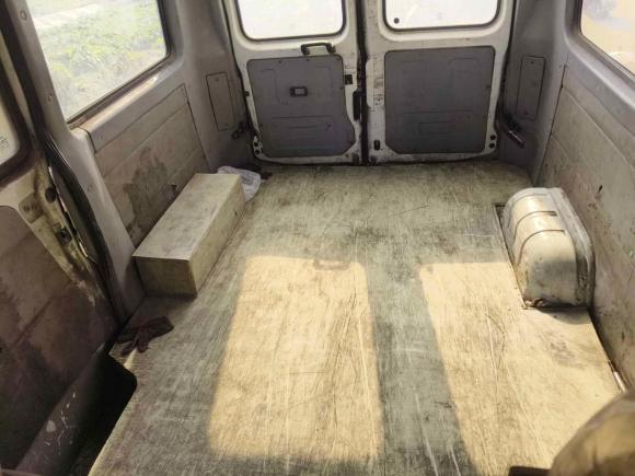 [宁波·浙B] 二手依维柯依维柯褒迪2017款 2.5T经典A32客车中顶6-7座47Z5