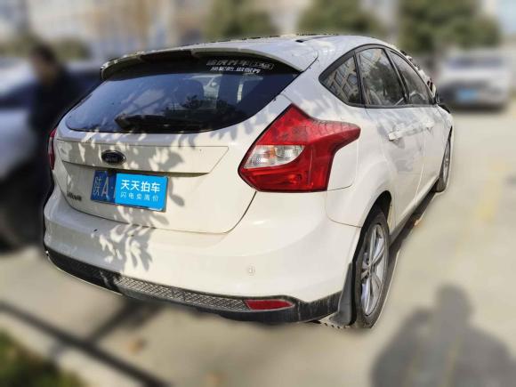 [西安·陕A] 二手福特福克斯2012款 两厢 1.6L 手动风尚型