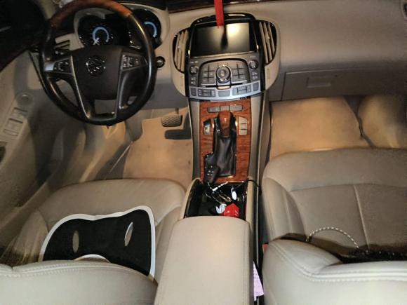 [南京·苏A] 二手别克君越2011款 2.4L SIDI豪华版