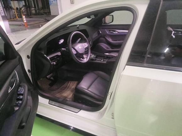 [上海·苏U] 二手凯迪拉克凯迪拉克CT52024款 28T 尊贵型