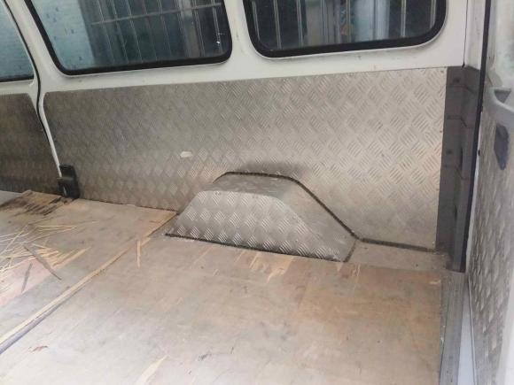 [广州·粤A] 二手福特经典全顺2016款 2.4L汽油长轴6座中顶多功能车4G69S4N