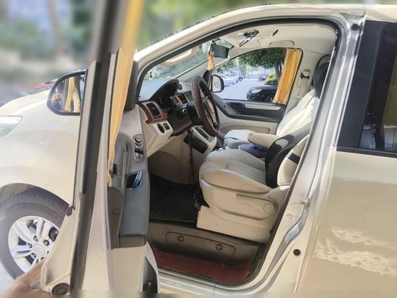 [成都·川A] 二手上汽大通MAXUS大通G102016款 2.0T 自动精英版