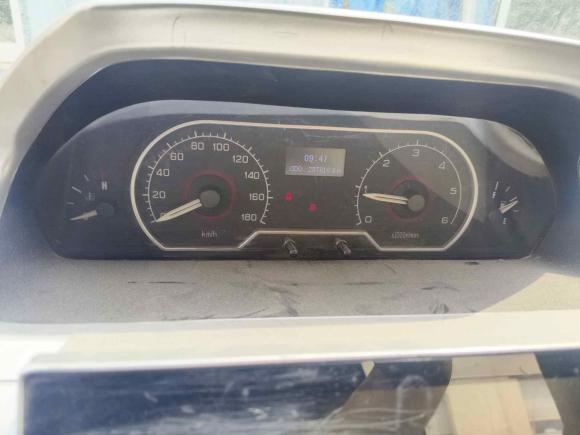 [台州·浙J] 二手上汽大通MAXUS新途V802017款 2.5T 6挡手动傲运通国V短轴中顶5/6/10座