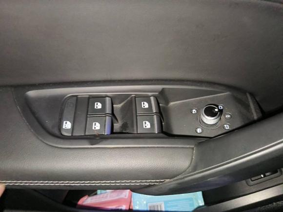 [武汉·鄂A] 二手奥迪奥迪Q5L2020款 改款 40 TFSI 荣享进取型