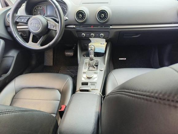 [南京·苏L] 二手奥迪奥迪A32017款 Sportback 35 TFSI 进取型