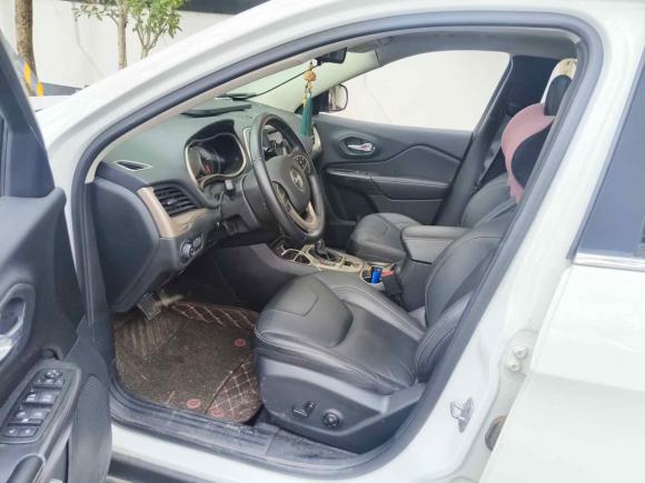 [上海·豫S] 二手Jeep自由光2016款 2.4L 领先智能版