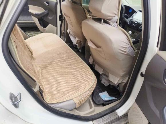 [武汉·鄂A] 二手福特福克斯2012款 三厢 1.6L 自动风尚型