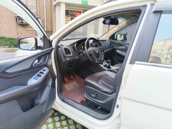 [上海·沪G] 二手宝骏宝骏5602015款 1.8L 手动豪华型