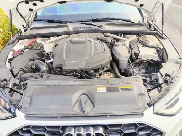 [青岛·鲁U] 二手奥迪奥迪A4L2022款 40 TFSI 时尚动感型