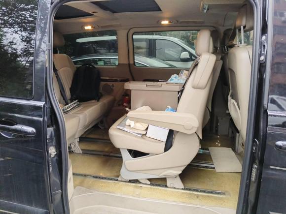 [上海·沪D] 二手奔驰唯雅诺2011款 2.5L 领航版