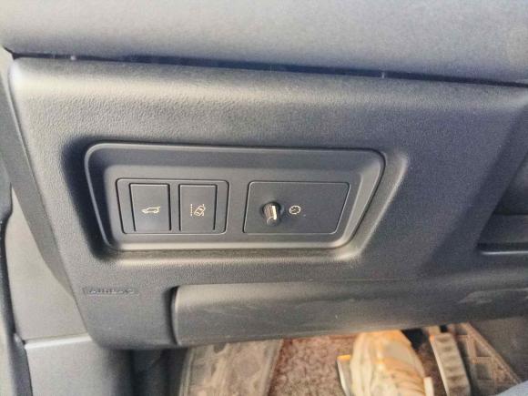 [深圳·粤L] 二手路虎发现神行2018款 240PS SE版