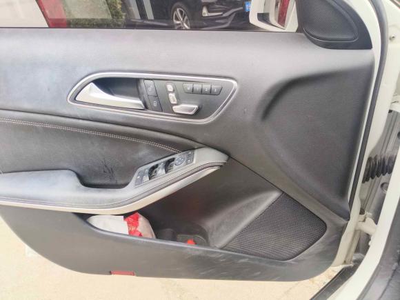 [青岛·鲁B] 二手奔驰奔驰GLA2018款 GLA 200 动感型