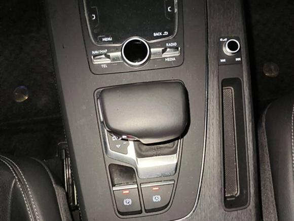 [武汉·鄂A] 二手奥迪奥迪Q5L2020款 改款 40 TFSI 荣享进取型