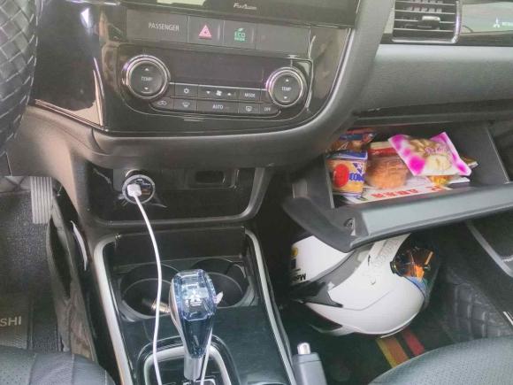 [杭州·鲁B] 二手三菱欧蓝德2017款 2.0L 两驱荣耀版 5座