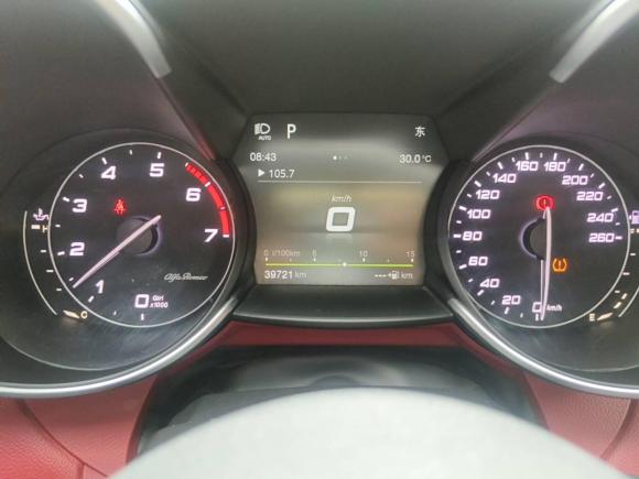 [上海·渝B] 二手阿尔法·罗密欧Giulia朱丽叶2017款 2.0T 200HP 精英版