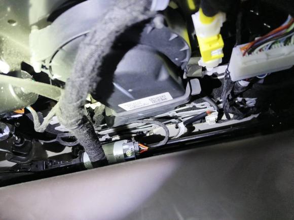 [上海·沪A] 二手腾势腾势D92024款 DM-i 1050 尊享型