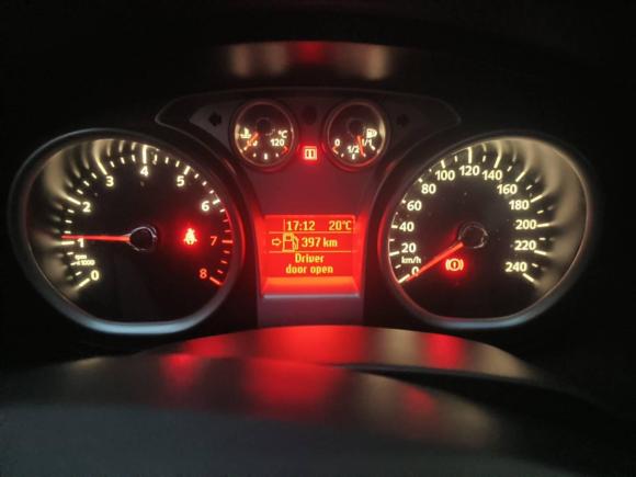 [上海·沪A] 二手福特福克斯2013款 两厢经典 1.8L 自动基本型