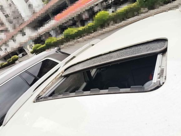 [广州·粤A] 二手标致标致30082013款 2.0L 自动潮流版