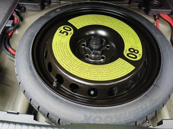 [上海·苏U] 二手奥迪奥迪A4L2023款 40 TFSI 时尚动感型