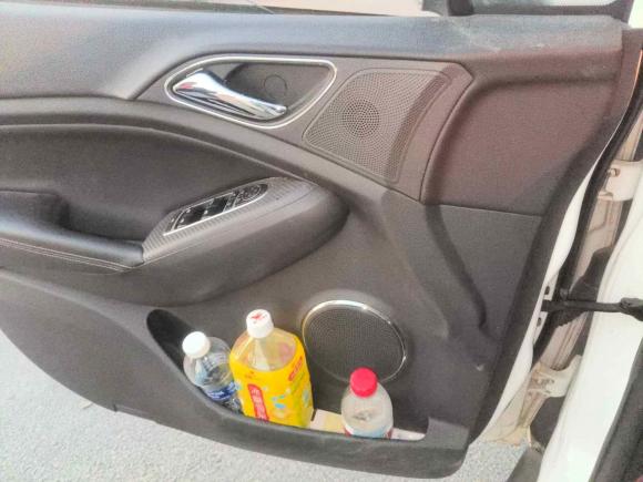 [武汉·鄂K] 二手比亚迪元2017款 1.5L 自动酷炫互联型