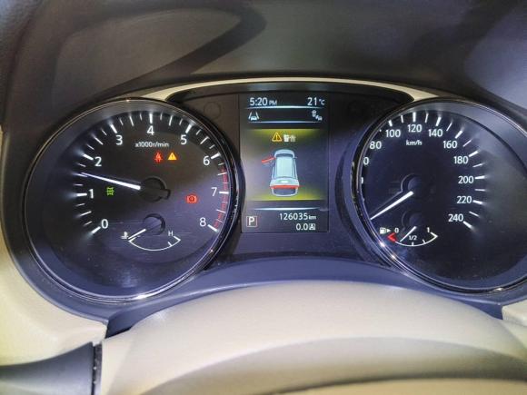 [深圳·粤B] 二手日产奇骏2014款 2.5L CVT豪华版 4WD